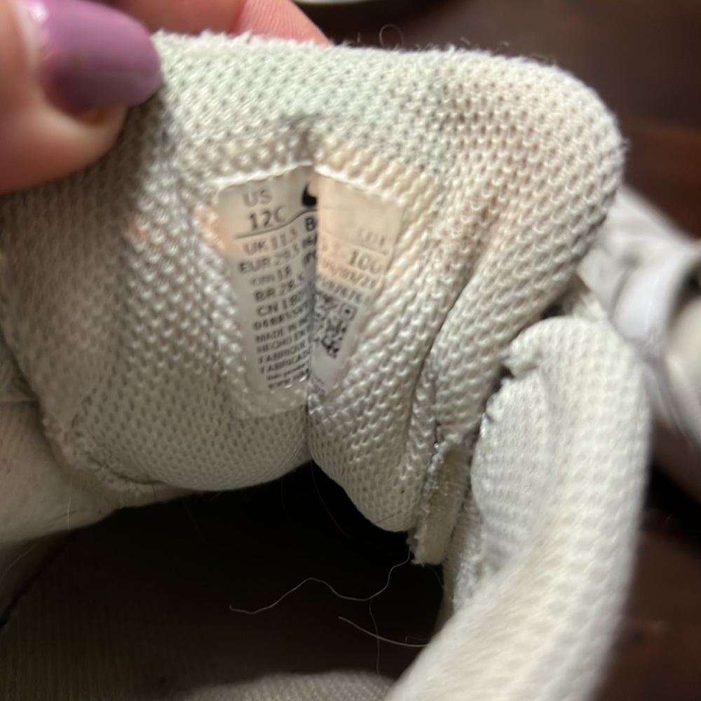 Nike shoes size 12c - Picture 5 of 5